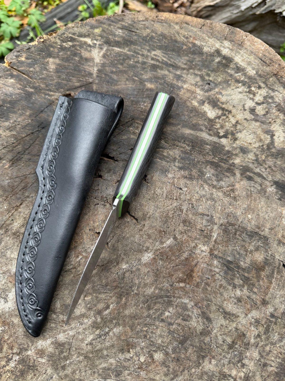 Thorn - Carbon fibre